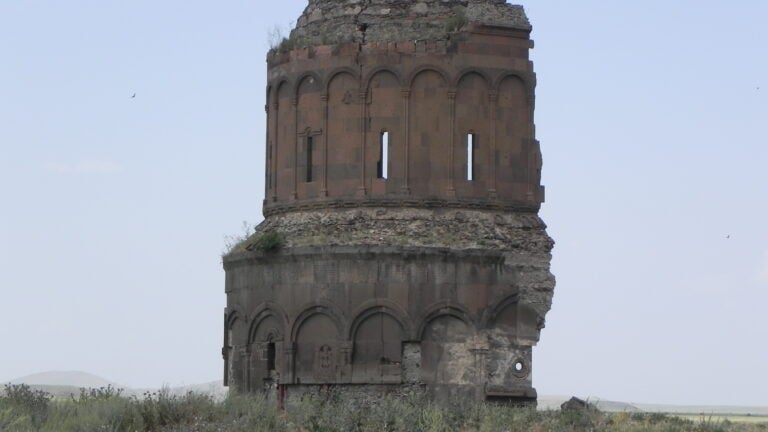 An Armenian church in ruins digitization