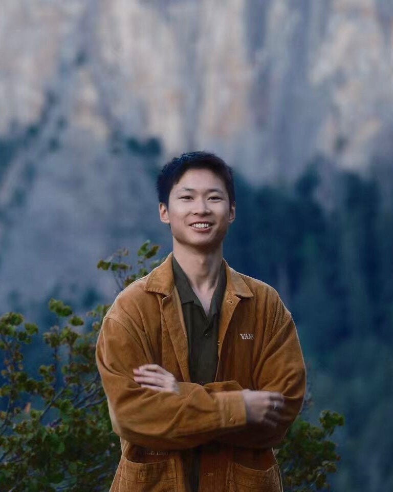 2025 Dornsife Scholar Award Recipient Michael Chengru Zhang