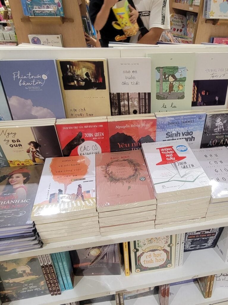 Rows and rows of Korean books